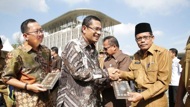 Sinar Mas salurkan Mushaf Al Quran