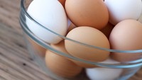Telur tak hanya tinggi protein. Pakar menyebut telur juga tinggi kandungan choline, nutrisi penting yang mencegah terjadinya penurunan fungsi otak dan membantu mencegah lemak terserap oleh liver. (Foto: Thinkstock)