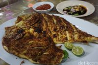 Makan Nasi Gila Sampai Seafood di 5 Warung Tenda Kawasan Serpong