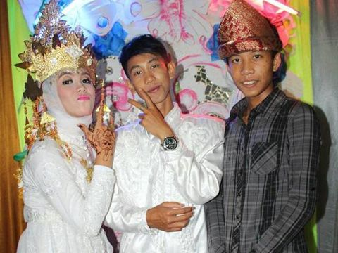 Viral, Pasangan Siswa SMP Menikah Dini 