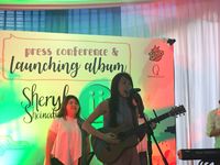 Suasana launching album 'ii' Sheryl Sheinafia.