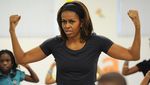 Potret Jagonya Michelle Obama Plank dan Push Up