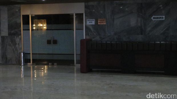Tidak ada kegiatan rapat di Gedung DPR / 