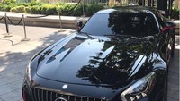 Tak ketinggalan mobil sport dari pabrikan Jerman, Mercedes-Benz AMG GT R. Mercedes-AMG GT R tampil untuk berperan sebagai autobot bernama Drift yang sebelumnya dibintangi oleh Bugatti Veyron.
