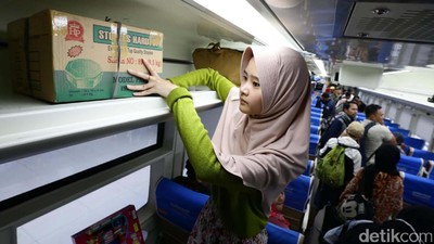 Rela Bersusah Payah Demi Kampung Halaman