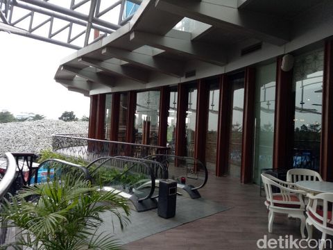 Kafe Lowville yang disebut milik Lily.