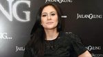Pretty in Black! Wulan Guritno Tampil Serba Hitam