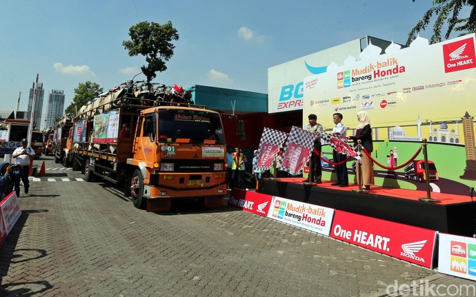 AHM Angkut Ribuan Motor Mudik ke Semarang dan Yogyakarta