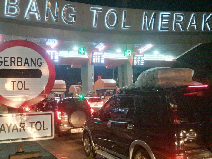 Waspada! Ini Bahayanya Saat Terjebak Kemacetan Panjang