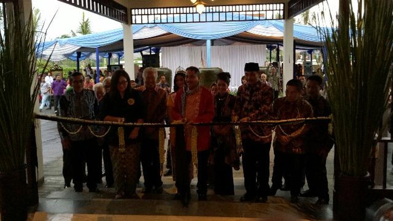 Menpar Arief Yahya resmikan El Royale Hotel & Resort Banyuwangi (Ardian/detikTravel) Menpar Arief Yahya resmikan El Royale Hotel & Resort Banyuwangi (Ardian/detikTravel)