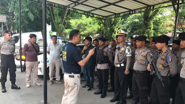  Polisi menangkap 34 orang preman di Terminal Sisingamangaraja dan Terminal Amplas, Medan.