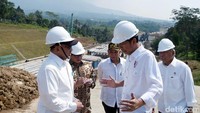 Panjang total jalan tol yang membentang dari Ciawi hingga Sukabumi itu sejauh 54 kilometer.