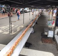Lobster Roll Sepanjang 49 Meter Ini Dibuat untuk Pecahkan Rekor Dunia