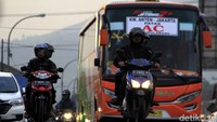 Dinas Perhubungan (Dishub) Kabupaten Bandung dan Polres Bandung memprediksi puncak arus mudik di Jalur Selatan Nagreg akan terjadi pada H-2 Lebaran 2017.