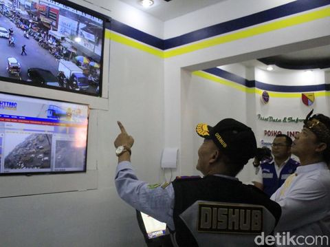 Hati-hati, Jalur Nagreg Malam Ini Licin karena Hujan