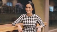Maia tampil lebih fresh dan cantik di foto tersebut. Dok. Instagram/maiaestiantyreal