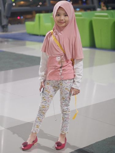 Putri Zaskia Adya Mecca, Kana Sybilla Bramantyo