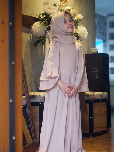 Putri Zaskia Adya Mecca, Kana Sybilla Bramantyo. 