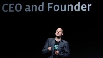 Berkat sukses Spotify, pria berkepala pelontos ini memiliki harta tembus USD 3,9 miliar menurut Forbes, atau di kisaran Rp 55,5 triliun. Foto: Getty Images