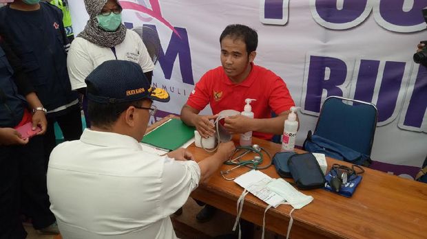 Tinjau Jalur Tol Fungsional Pemalang-Batang, Menhub Tanya Kesan Pemudik 