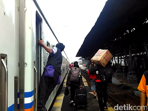 Pemudik yang Datang di Stasiun Blitar Naik 60%