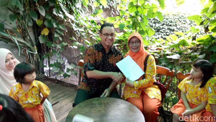 Terima Kunjungan Guru PAUD, Anies Janji Naikkan Gaji
