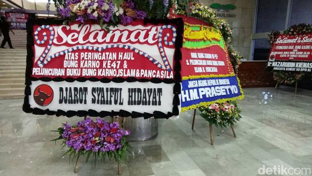 Haul Bung Karno di MPR / 