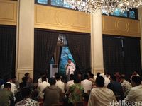 Sejumlah Tokoh Hadiri Pembagian Zakat dari Keuntungan Bank Mega Syariah