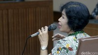 Ifa Sudewi memberikan keterangan.