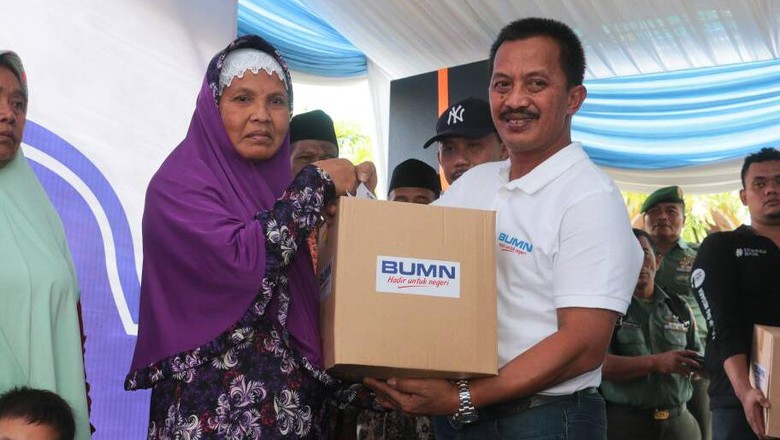 BUMN Hadir untuk Negeri Bagikan 60 Ribu Bingkisan Ramadan BUMN Hadir untuk Negeri Bagikan 60 Ribu Bingkisan Ramadan