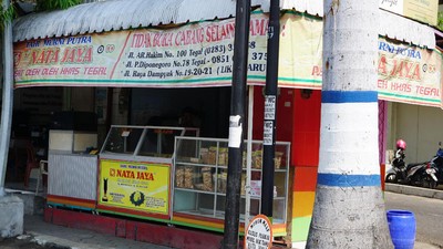 Beli Oleh-oleh Khas Tegal, di Sini Tempatnya