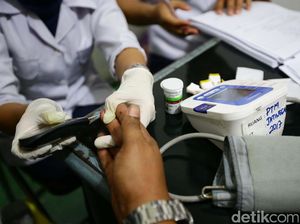 Jelang Libur Natal, Sopir di Terminal Merak Jalani Tes Kesahatan