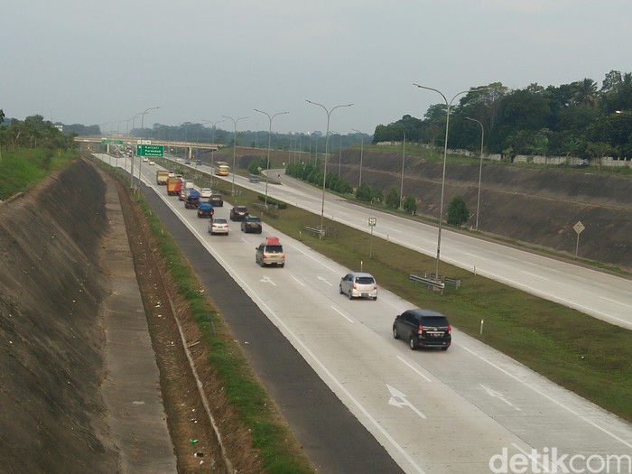 Suasana Jalan Tol Cipali untuk Mudik 2017