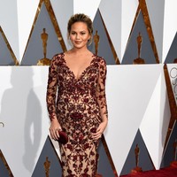 Chrissy Teigen attends the 88th Annual Academy Awards at Hollywood & Highland Center on February 28, 2016 in Hollywood, California.  (Photo by Ethan Miller/Getty Images)