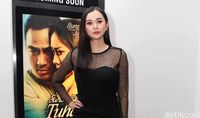 Wajah jutek Aura Kasih, tapi tetap cantik kan?