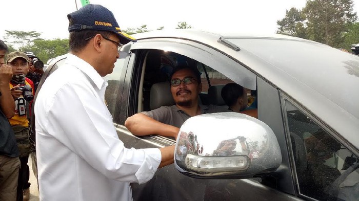 Tinjau Jalur Tol Fungsional Pemalang-Batang, Menhub Tanya Kesan Pemudik