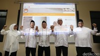Hadir dalam peluncuran program Bawaslu 2017-2022 (kiri-kanan) Ratna Dewi Pettalolo, Mochammad Afiduddin, Abhan, Rahmat Bagja, dan Fritz Edward Siregar. 