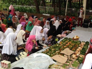 Bulan Puasa dan Pengajian Para TKI di Hong Kong
