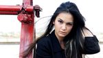 Kia Poetri, Aktris dan Freestyler Motor yang Cantik Berhijab