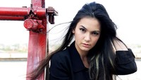 Kia Poetri awalnya kerap tampil seksi, namun ia memutuskan untuk berhijab. (Dok. detikHOT)