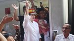 Puan Maharani Lepas Pemudik di Stasiun Senen