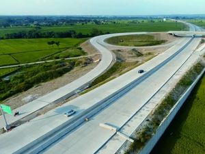 Cerita Rini Proyek Tol Trans Jawa Sempat Mangkrak dan Kini Jalan
