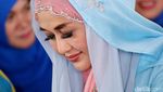 Age is Just a Number! Paramitha Rusady Tetap Mempesona di Usia 50