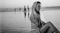 Bahkan Sophia Latjuba tetap terlihat seksi. (Dok. Instagram/sophia_latjuba88)