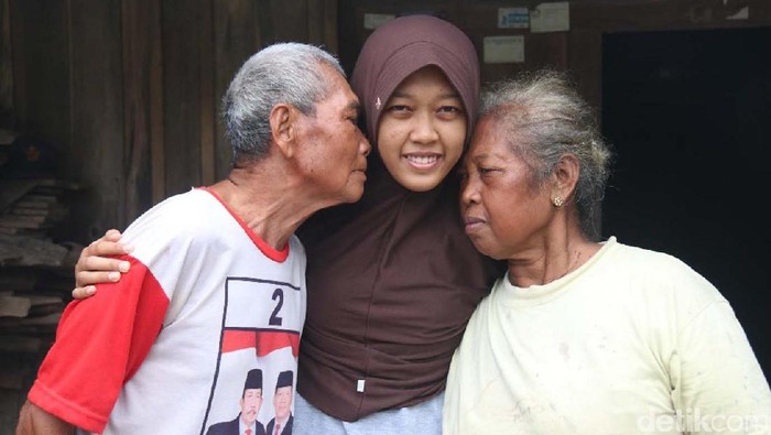 Vera, Anak Pemecah Batu dari Sragen Kuliah Gratis di UGM