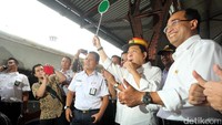 Ketua DPR sempat melepas kereta yang akan mengantar pemudik ke kampung halaman.