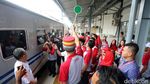 Gubernur Ganjar Lepas Pemudik di Stasiun Senen