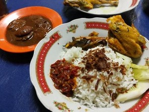 Kangen Makanan Betawi? Nikmati Nasi Uduk hingga Sayur Besan di Sini