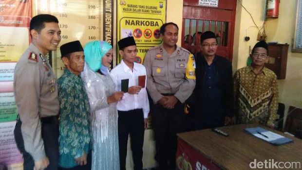 Penadah Sepeda Angin Ini Menikah di Polres Bojonegoro