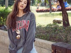 Masih Cantik Seperti ABG, Tebak Usia Wanita Ini?